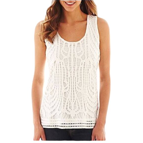 Blue Saks Fifth Ave White Embroidered Front Cotton Top size Medium - Picture 1 of 7